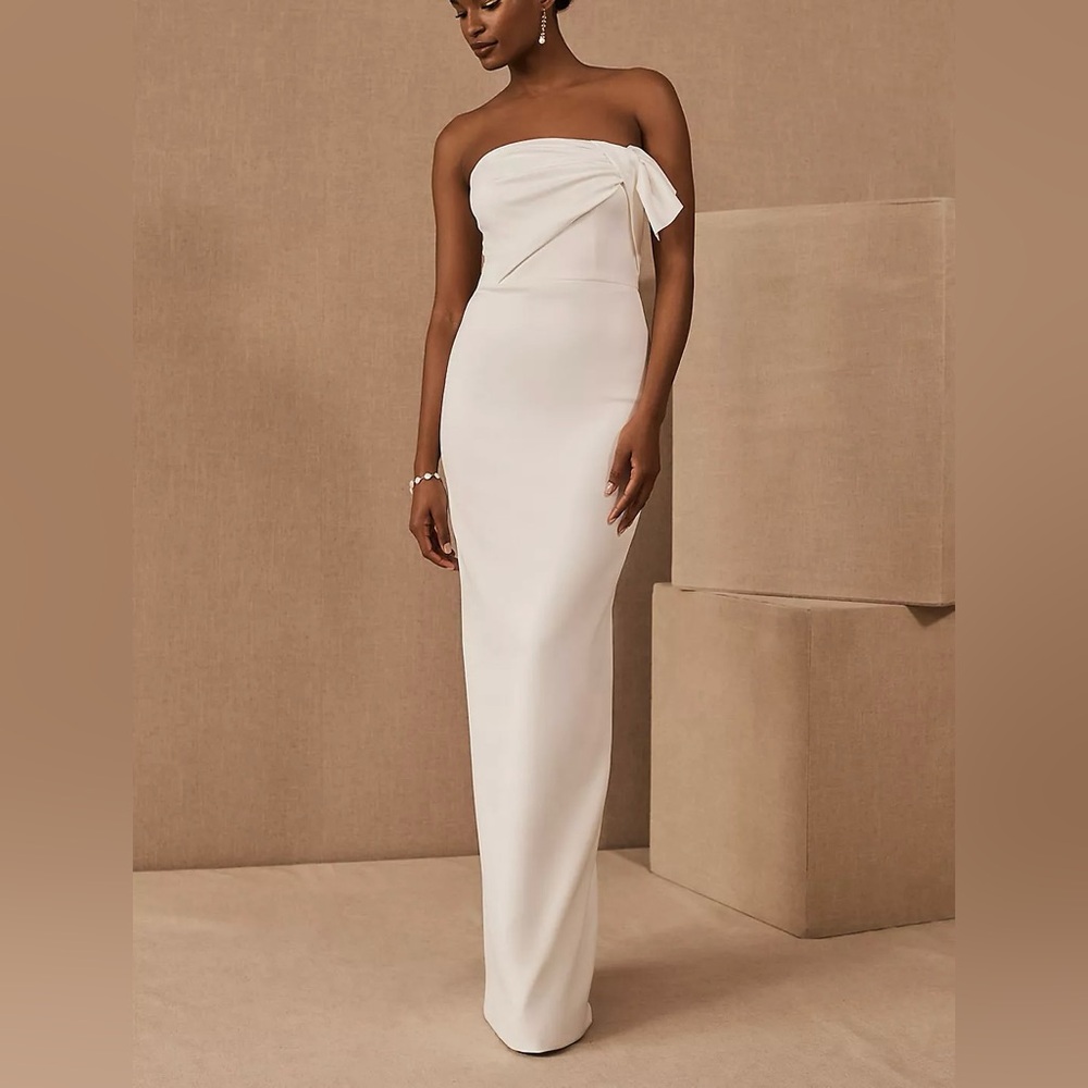 NWT Black Halo Divina Gown Women’s White Strapless Column Gown Size 10